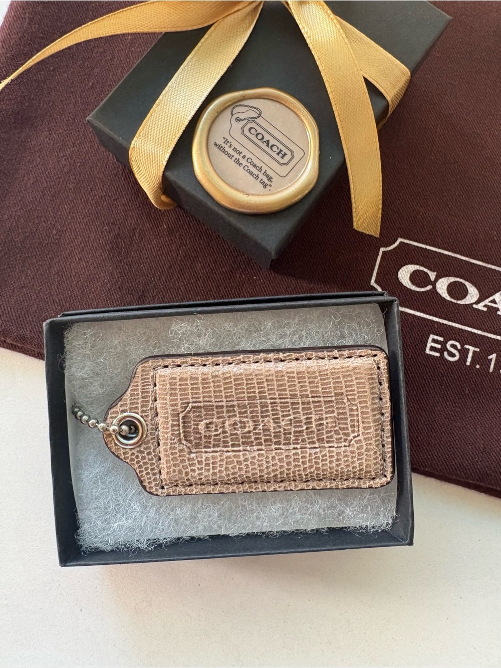 Y2K Coach Lizard Embossed Vintage Leather Hang Tag Tan Bag Charm | 2.5” - Picture 6 of 9